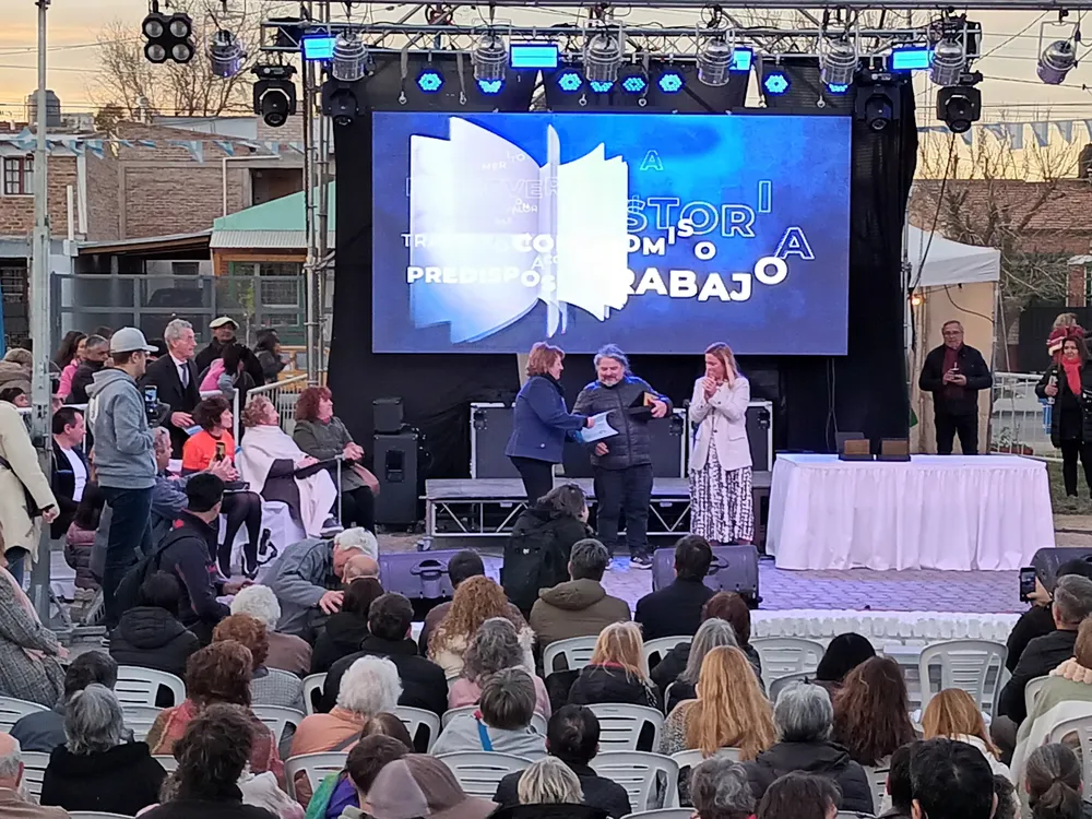 vecinos destacados7 Chelo Candia