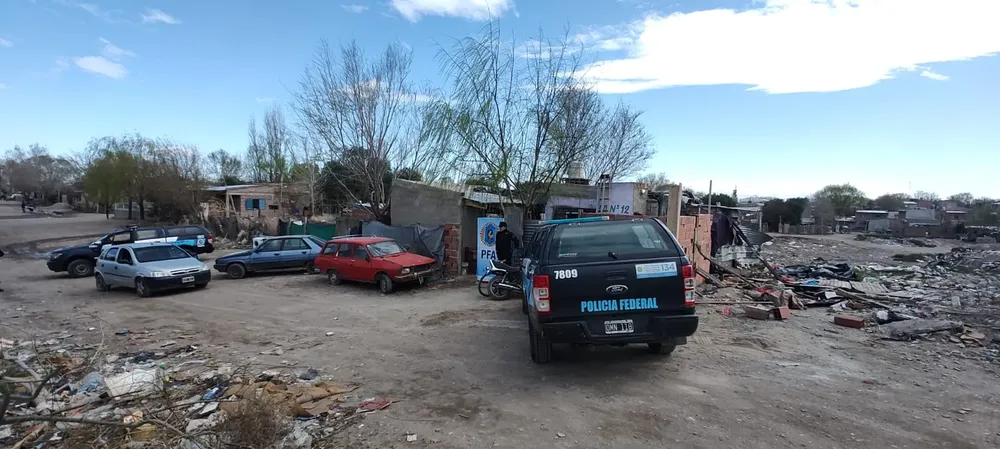 PFA allanamiento Ameghino2