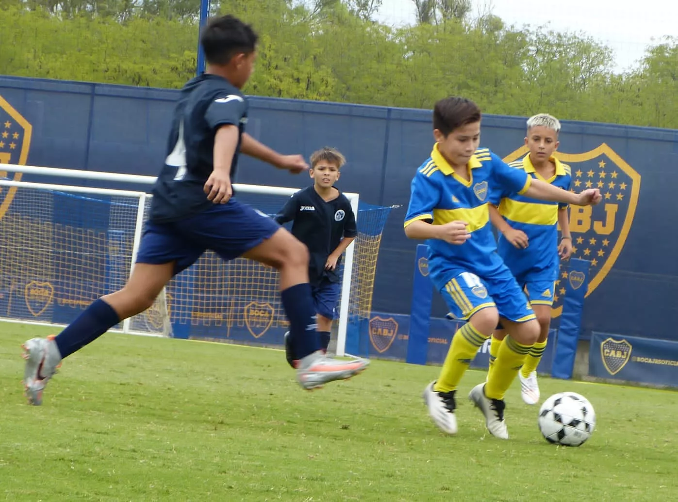 Junior Ramírez debutó oficialmente en las infantiles de Boca