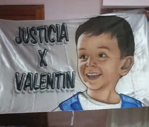 Justicia por Valentín bandera