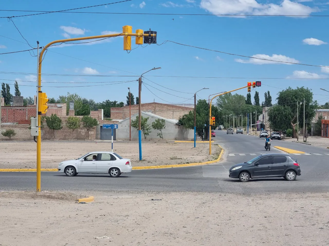 SEMAFORO JUJUY Y DEL LIBERTADOR