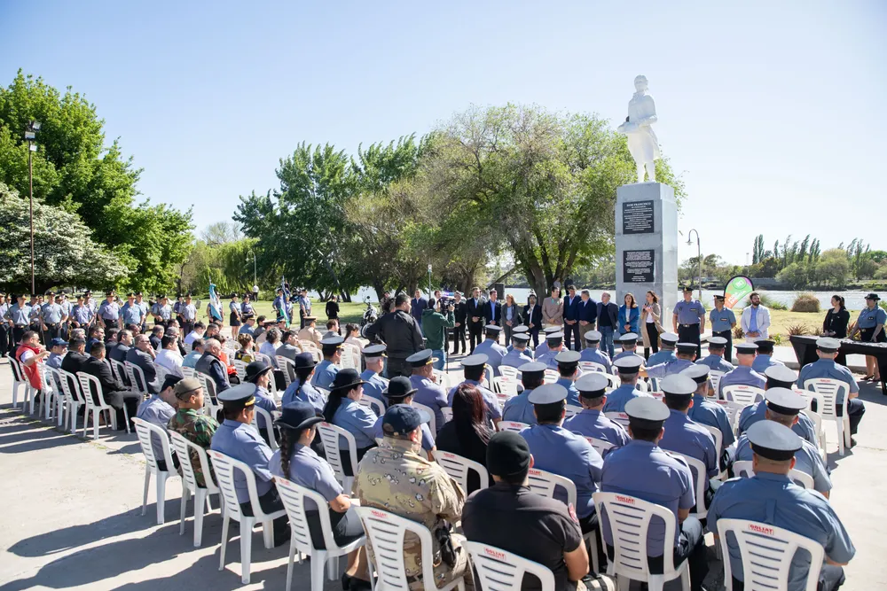 policía vehículos y equipamiento2