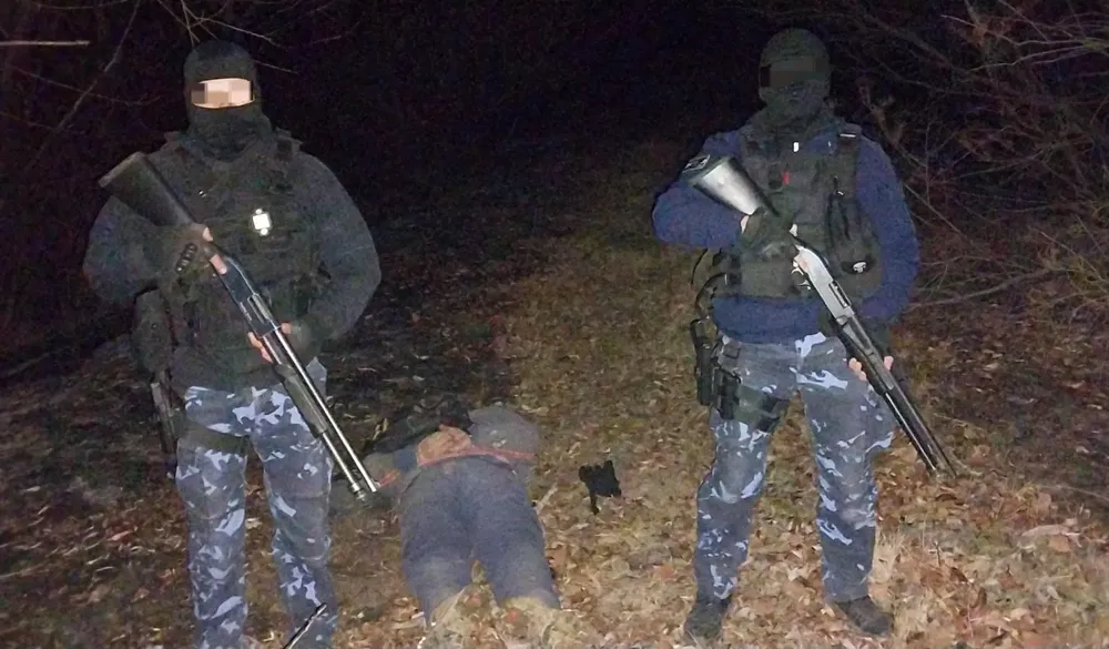 Policía_detenidos