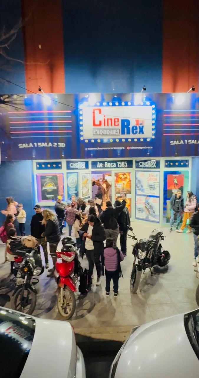 cine rex roca (2)
