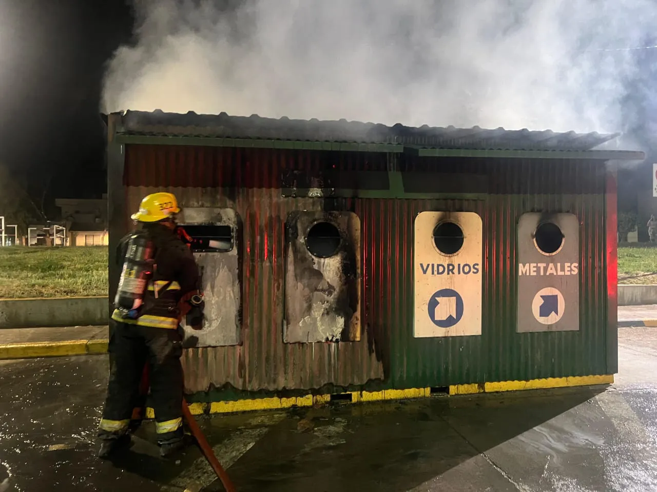 Incendio de contenedor  (2)