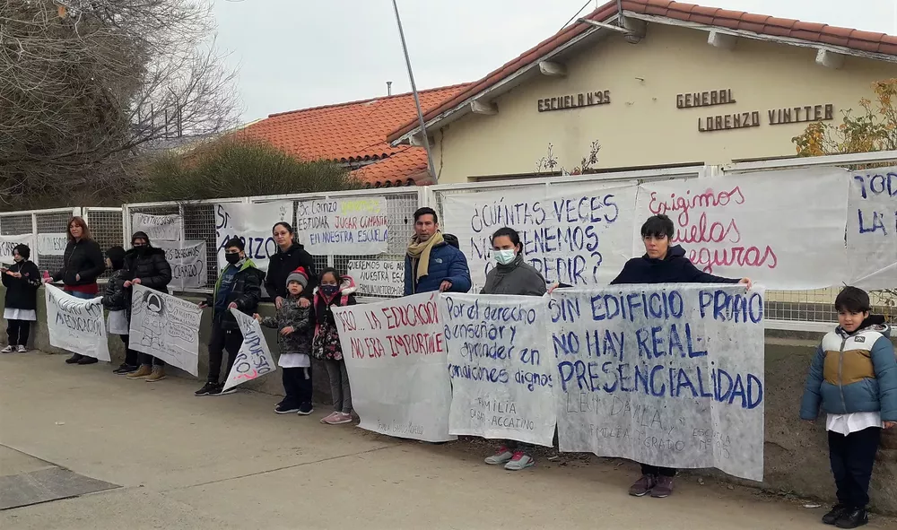 escuela 95 abrazo (6)