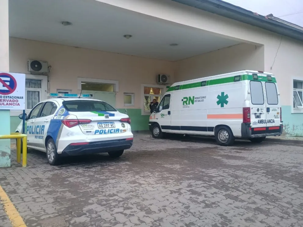 patrullero y ambulancia