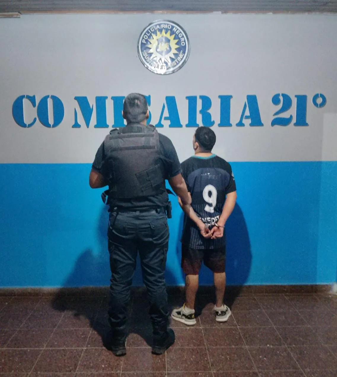 DETENIDO 1
