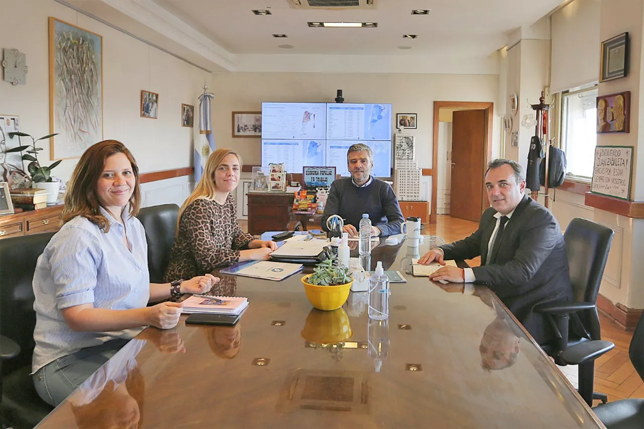 MARIA E. SORIA CON ZABALETTA