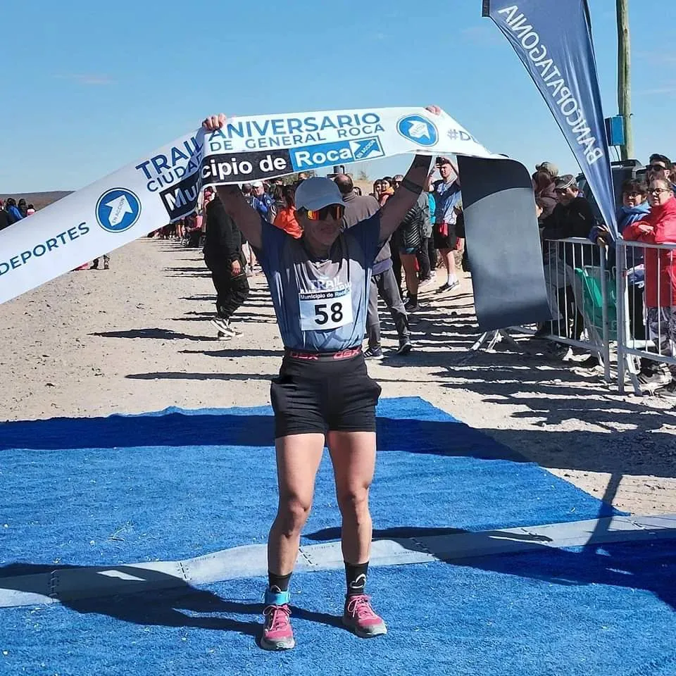 TRAIL ANIVERSARIO GANADOR 27 KM roxana flores