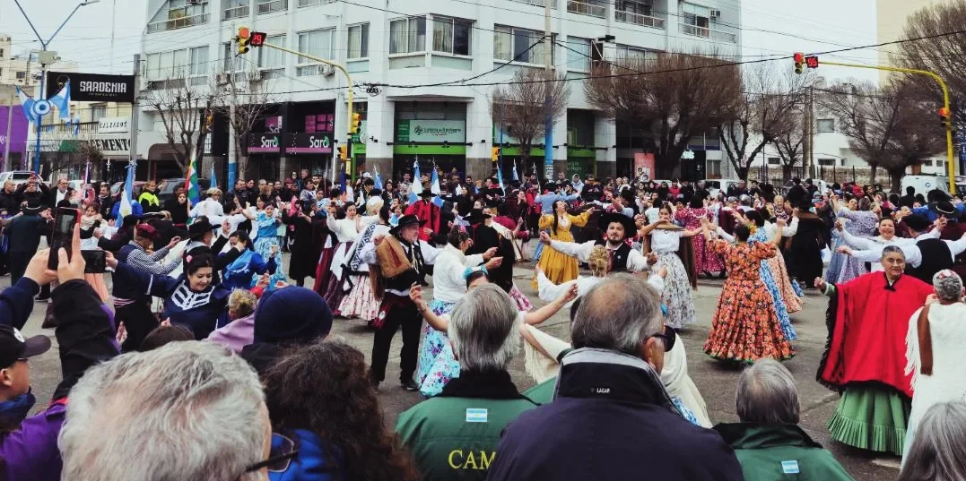 acto roca baile INDEPENDENCIA