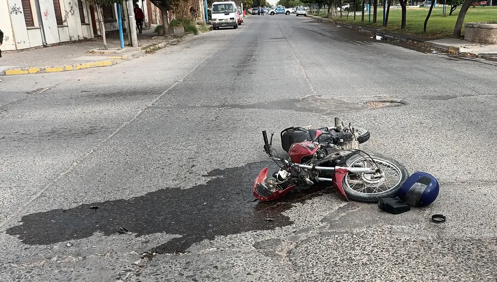CHOQUE MOTO CAMIONETA (1)