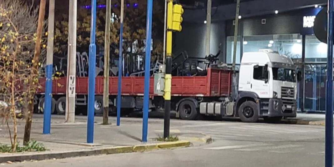 GIMNASIO EVOLUCIÓN FITNESS camión