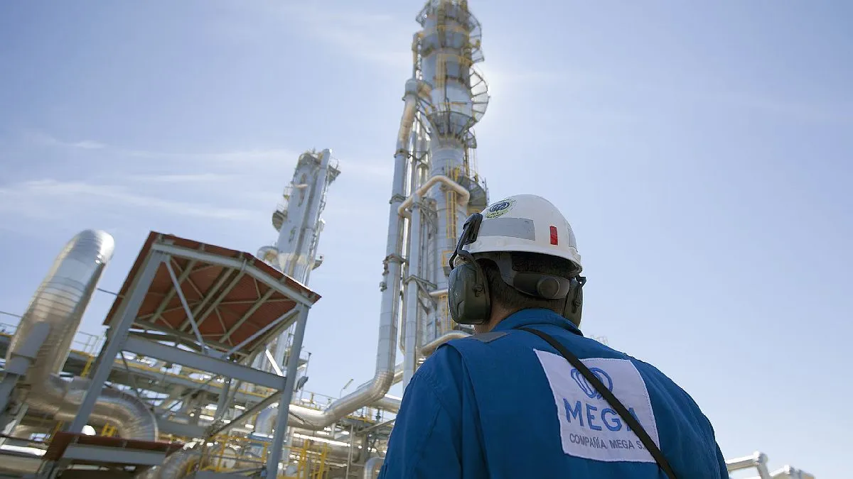 compania-mega-trabajador-petrolerosjpg