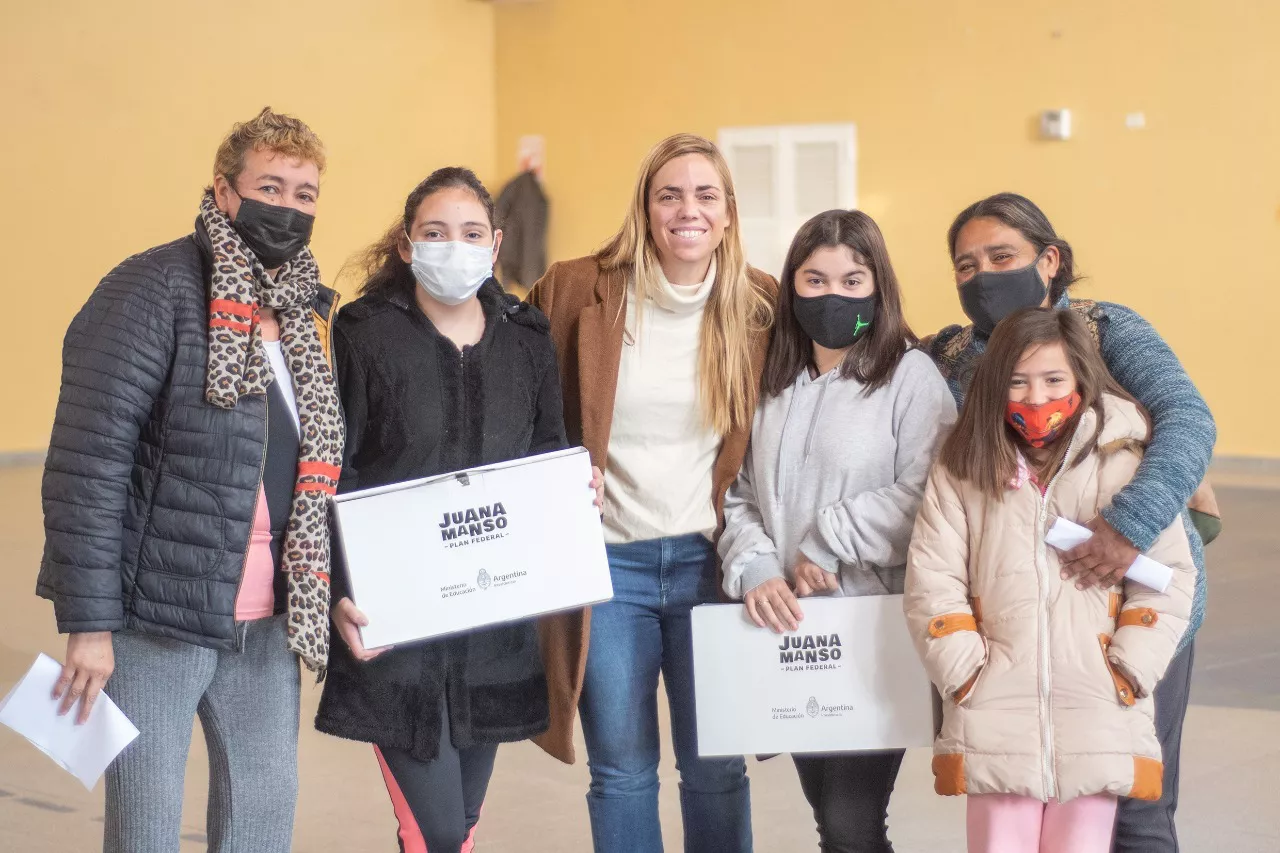 ENTREGA DE NETBOOKS2