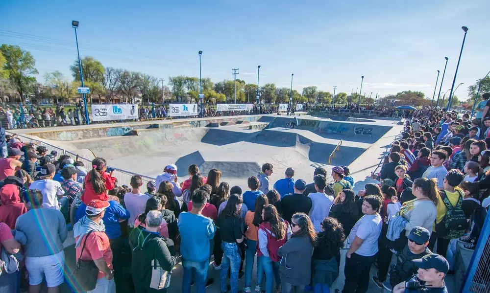 MALIGNO EN ROCA SKATE PARK