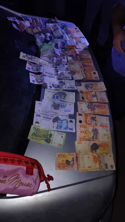 PERSECUCIÓN - DINERO