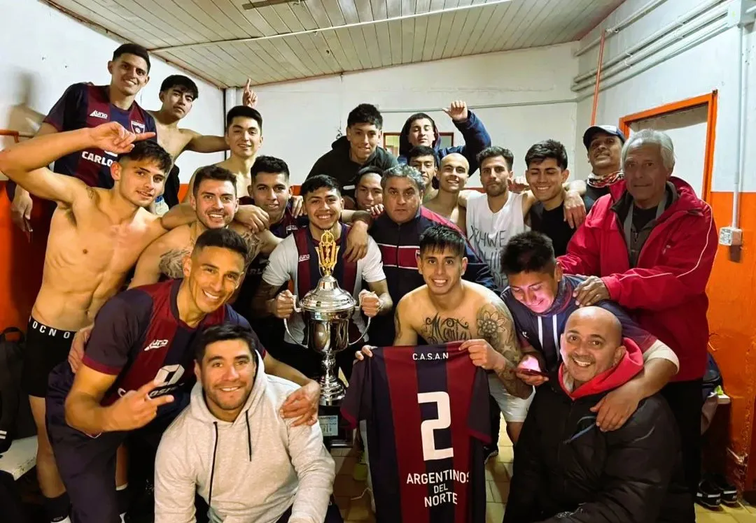 CLÁSICO festejo vestuario norte