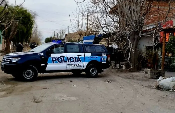 PFA allanamiento en Tiro2