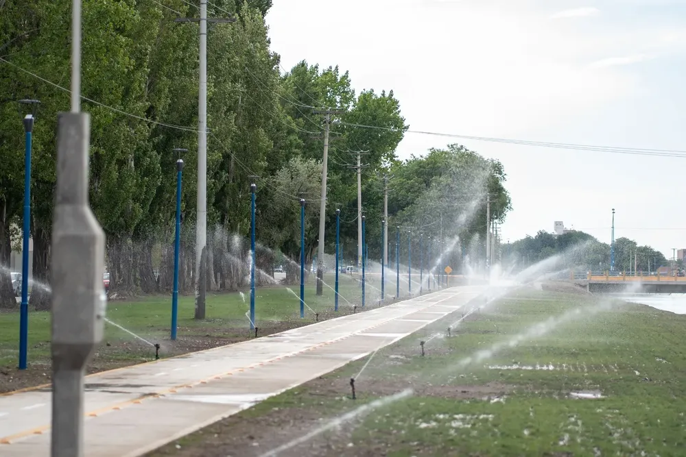 paseo canal grande IUPA riego