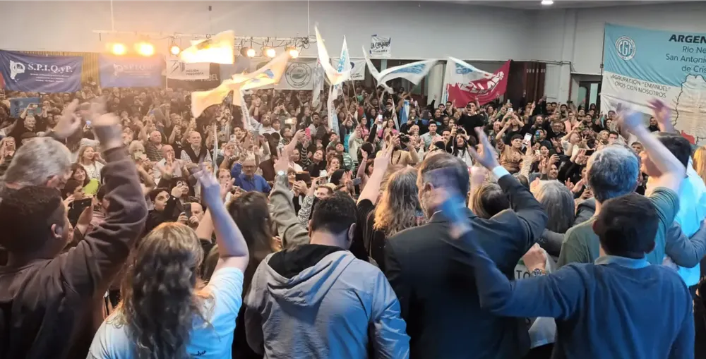 FUERZA PATRIA lanzamiento (4)