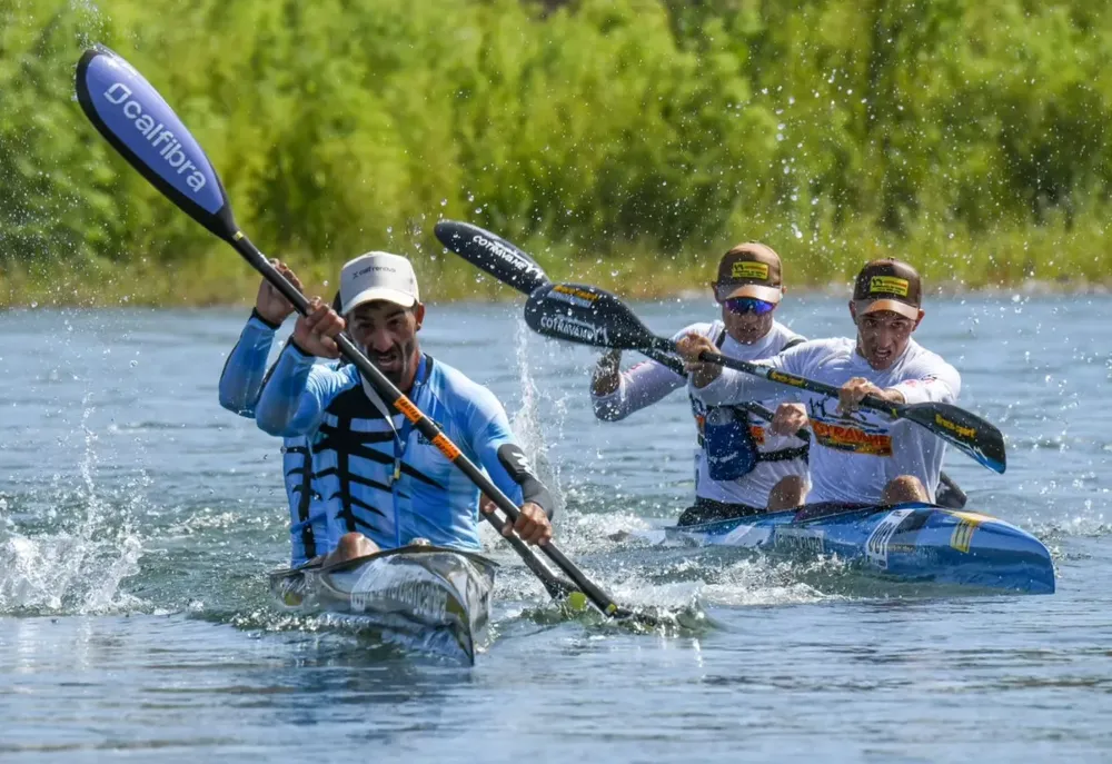 REGATA BALBOA GANAN ESCASO MARGEN