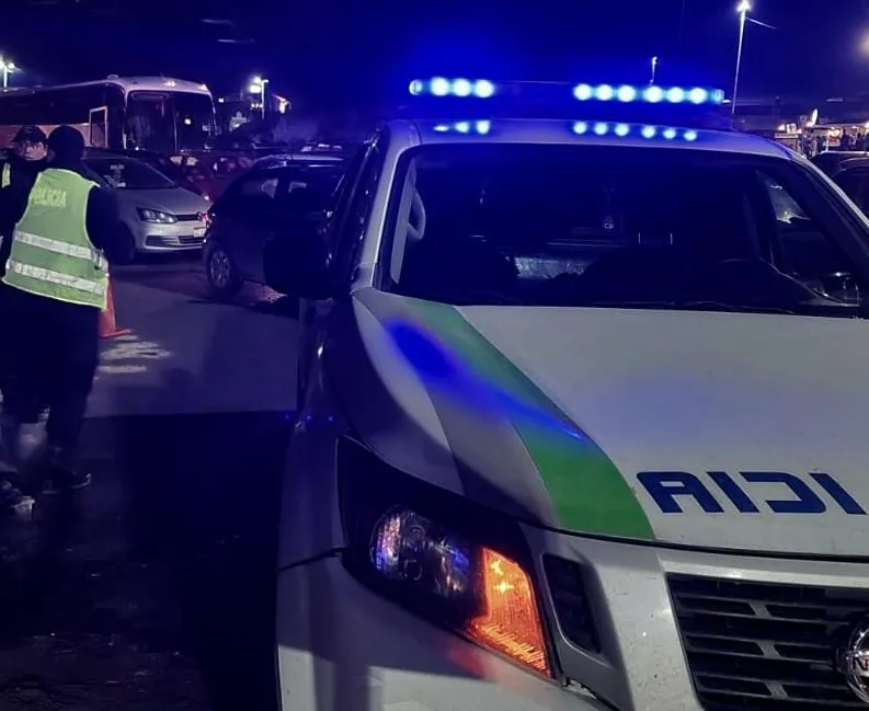 policia noche