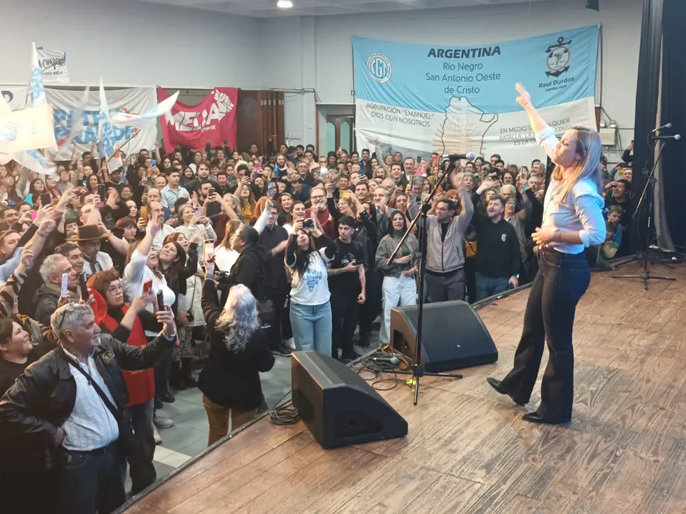 FUERZA PATRIA lanzamiento (11)