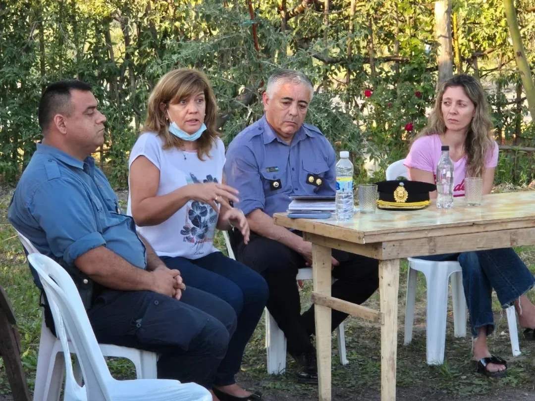 VECINOS CHACRAMONTE