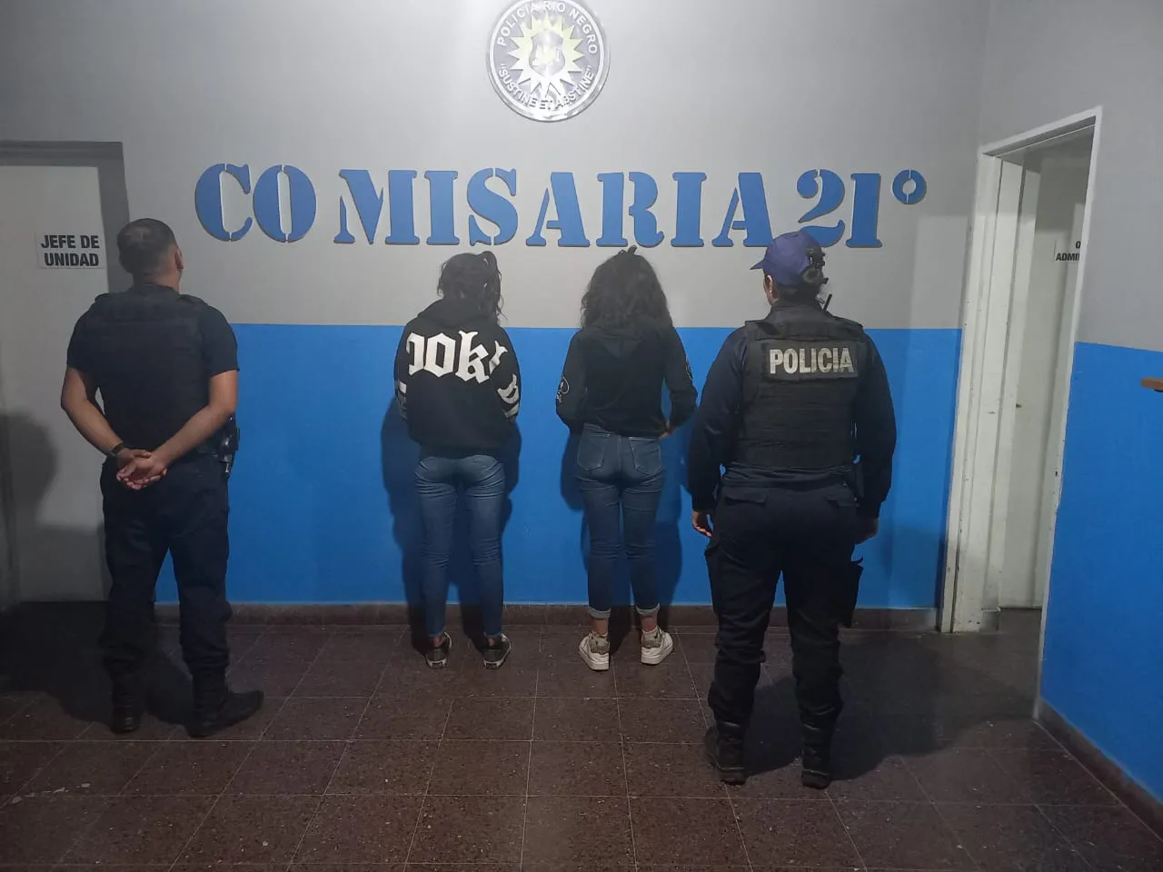 DETENIDAS HURTO Y ESTAFA