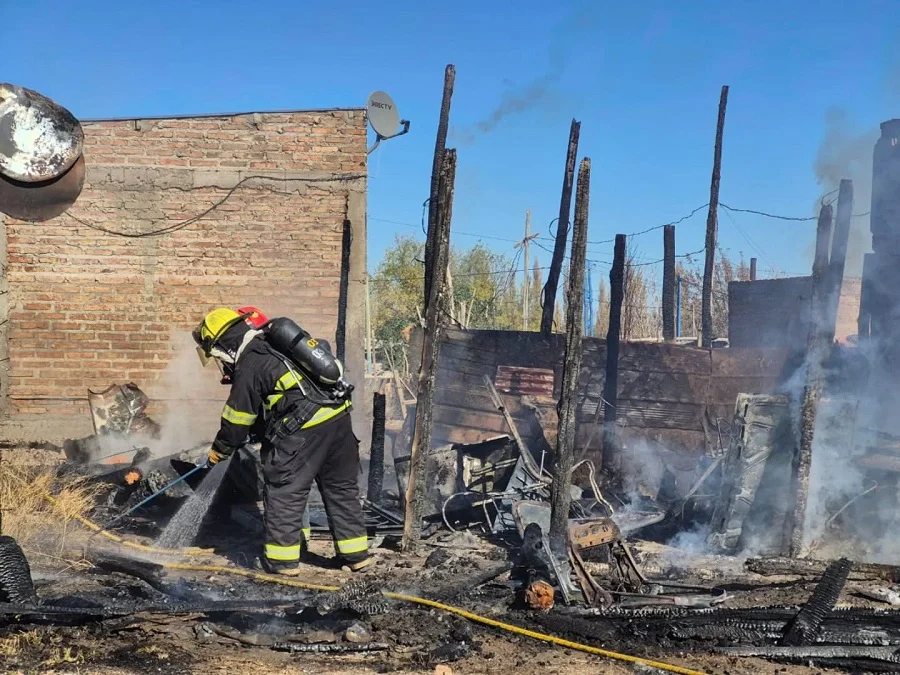 incendio Alta Barda bomberos2