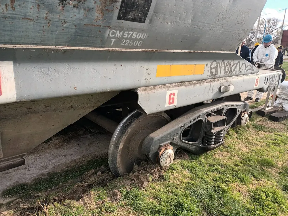 tren descarrilado (11)