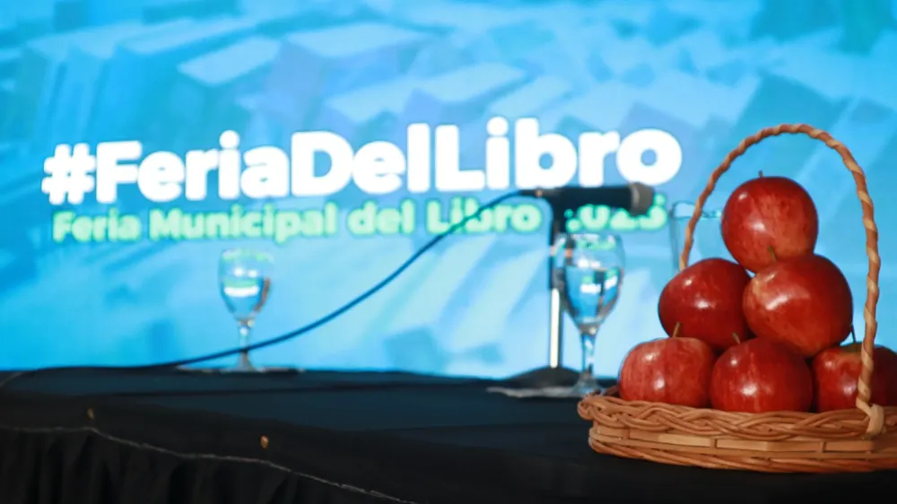 feria libro 2do dia manzanas