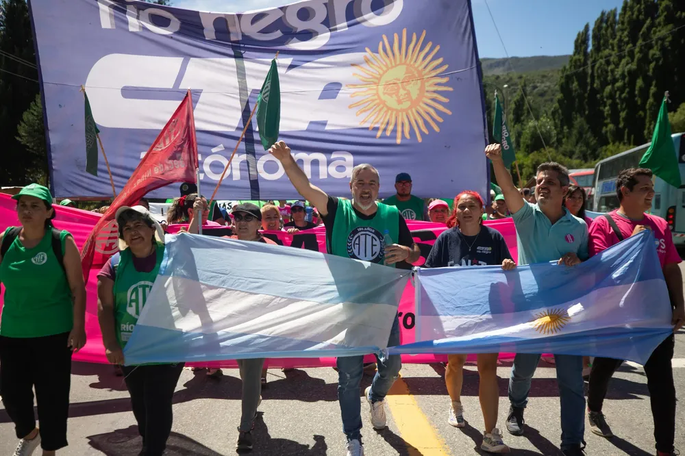 lago escondido marcha