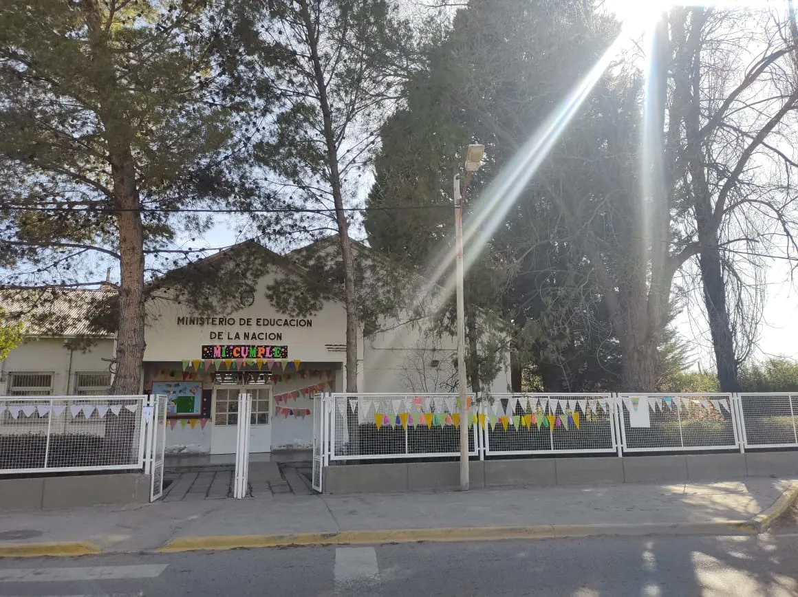 Escuela 86