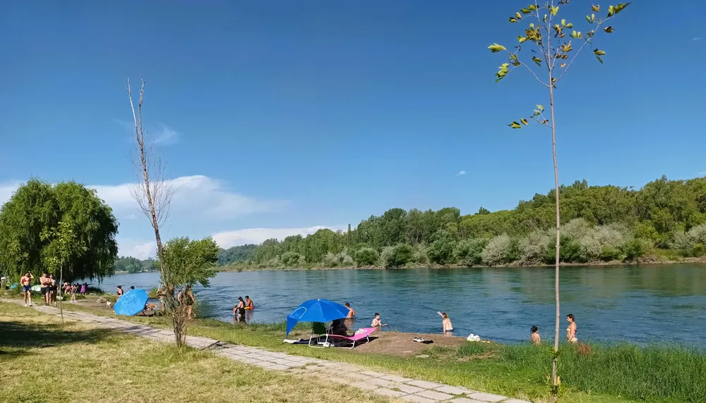 río zona Parador corte