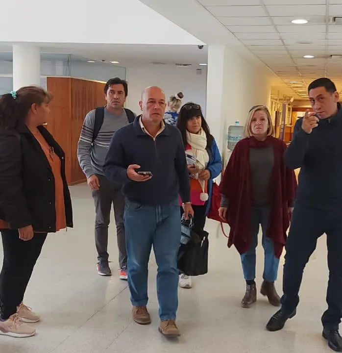 Unter presenta amparo