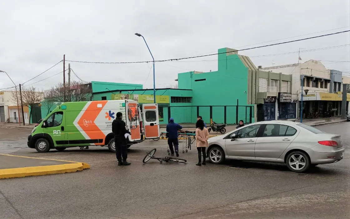 accidente auto bicicleta