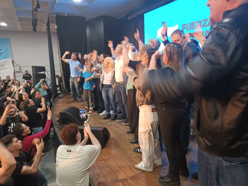 FUERZA PATRIA lanzamiento (2)