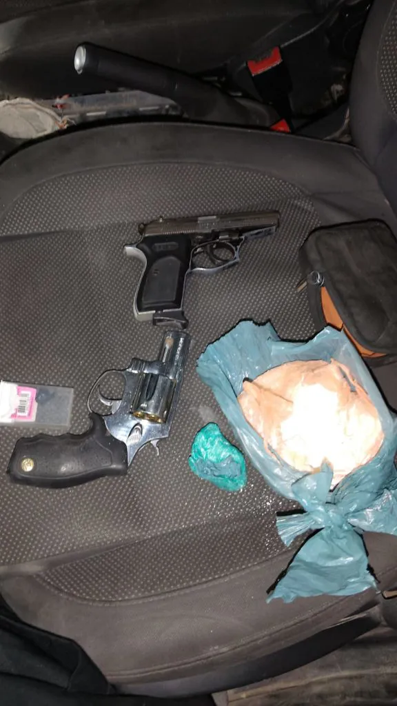 detenidos droga y armas2