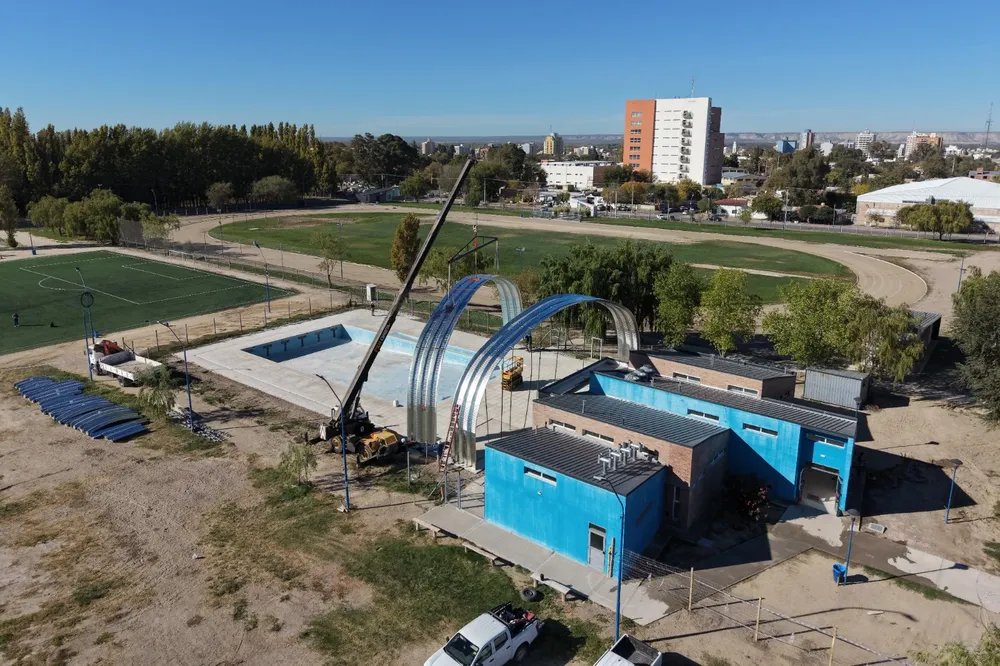 CERRAMIENTO NATATORIO 2