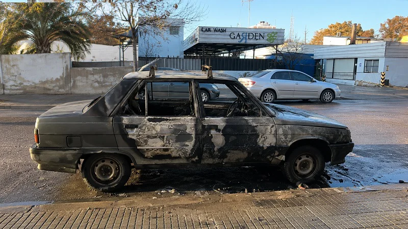 auto incendiado