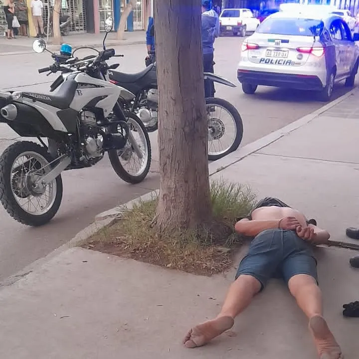 detenido en la calle