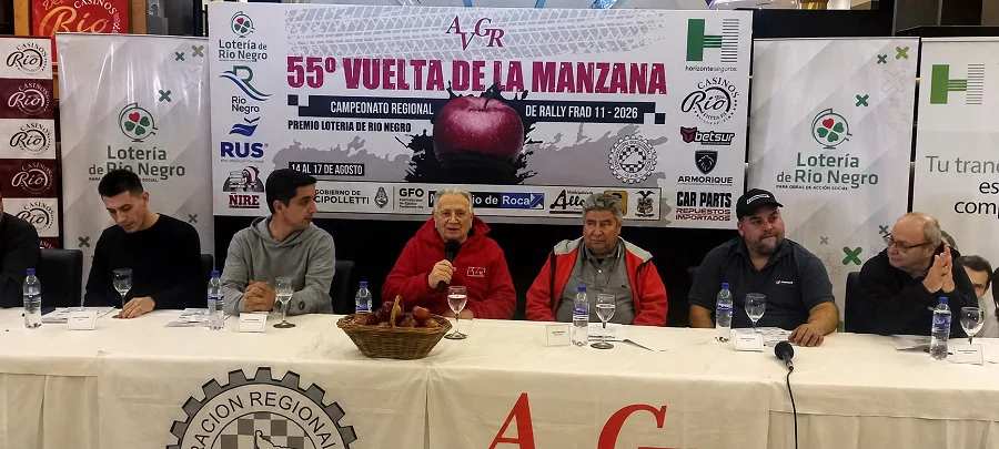 Vuelta de la Manzana conferencia