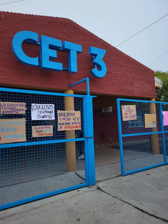 CET 3 alumnos manifestación (1)