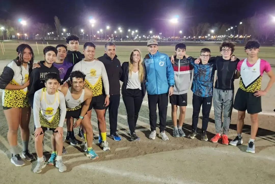 LUMINARIAS PISTA DE ATLETISMO Y CENTRO DEPORTIVO