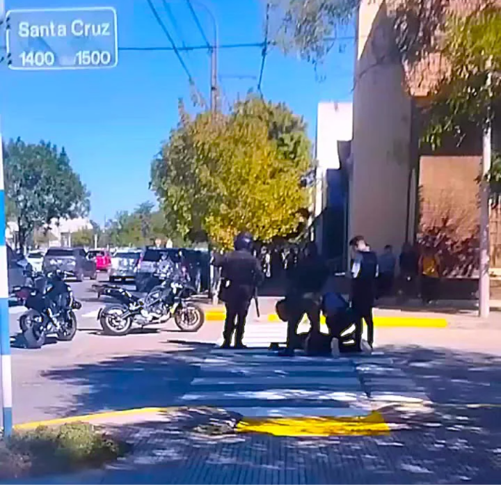 delincuente detenido 9 de julio y santa cruz