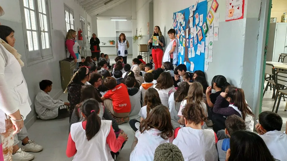 entrega libro educación