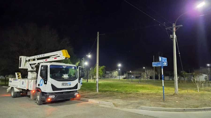 ILUMINACION PLAZA GERLI2