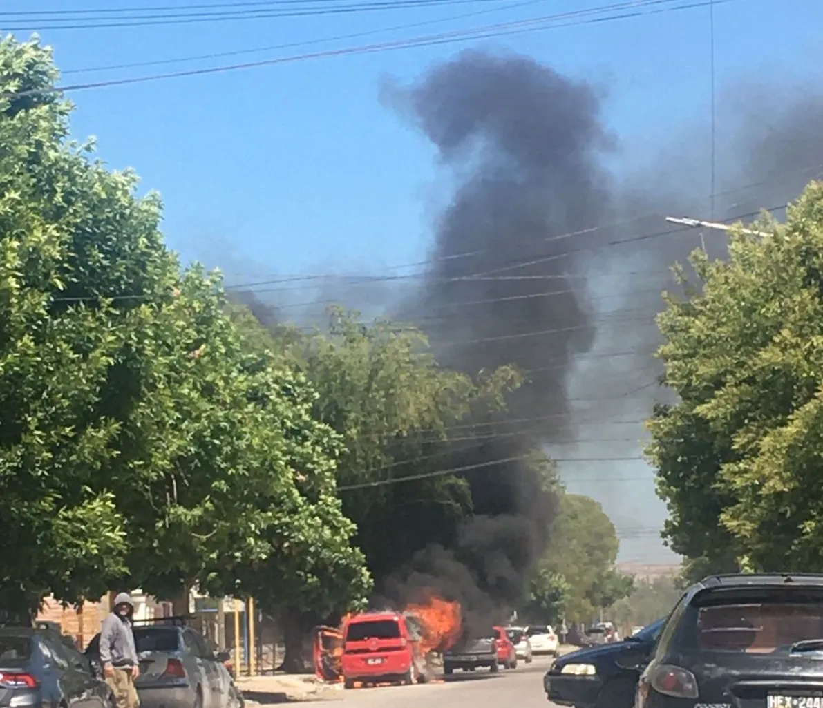 incendio auto 827 viv (2)